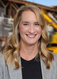 Amanda Thibault's Instagram, Twitter & Facebook