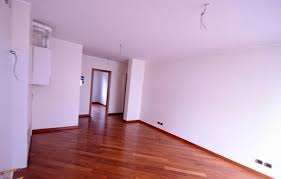 Il comodato d'uso oneroso, secondo una formula dell'articolo 1803 del codice penale, è un contratto che permette al proprietario dell'immobile di concedere l'utilizzo dell'immobile in questione ad un altro vuoi vendere il tuo appartamento ? Per Concedere In Comodato Un Immobile Del Condominio Non E Necessario Il Consenso Unanime Dei Condomini