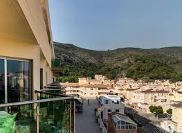 The hotel cullera holiday is located 3 minutes by foot from the beach, and 35 minutes by car from the city of valencia. Angepasst Unterkunft Hotel Cuillera Holiday Omnirooms Com