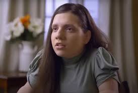 História incrível de ucraniana com nanismo ganha série, documentário e fãs;  entenda