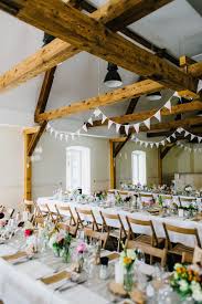 Real Wedding Bohemian Rustic Rustikale Bohemian Hochzeit In Einer Scheune Eventual Happen Stance Wedding Marriage The Grown Up Settlin Stuff Girlande Hochzeit Gut Sedlbrunn Und Hochzeit Rustikal