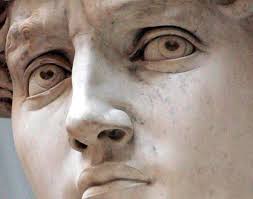 Las pupilas con forma de corazón del "David" de Miguel Ángel Dicho detalle  es a primera vista difícil de percibir, sobre todo, para quienes ven la  obra personalmente, pero si hacemos zoom