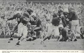 oregon stanford football game 1951 tommy edwards carries the ball from the 1952 oregana university of oregon ye johan cruyff football soccer world pinterest