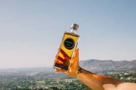 Piston Oak Aged Gin In 2020 Gin Distillery Gin Gin O Clock