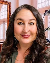 Stacey Bolt's Instagram, Twitter & Facebook