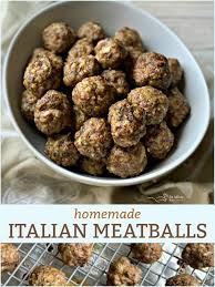 Roll into 1 1/2 inch meatballs and place on a baking sheet lined with parchment paper. Homemade Italian Meatballs Made With Beef And Italian Sausage