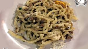 Maybe you would like to learn more about one of these? Pici Con Funghi E Salsiccia Gran Consiglio Della Forchetta