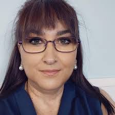 I remember driving home from nights out in Margate in the early hours in  the late 60's early 70's. We used to slow down and wind the windows down  just to smell