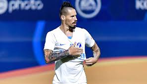 Marek hamsik (born july 27, 1987) is a professional football player who competes for slovakia in world cup soccer. Marek Hamsik Vor Uberraschender Ruckkehr Nach Europa