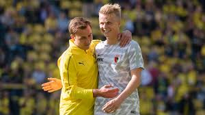 His youth career first began with playing for the borussia dortmund club where he reached the under 17 team. 00fyfkehlnahgm