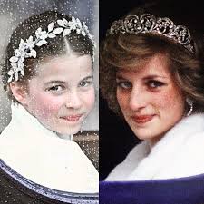 Like grandmother, like granddaughter 👑👑👑