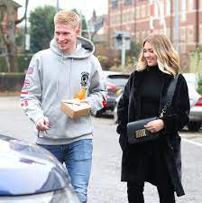 The city midfielder and his wife have two sons together, mason, born in 2017 and rome, born in 2018. Kevin De Bruyne Enjoys Quality Time With His Wife As On Fire Manchester City Star Is Rested For Carabao Cup Mirror Online