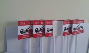 A parkolást segítő táblák célja, hogy eligazítást adjon, amikor helyet keresünk autónknak. Parkolast Tilto Tabla Cegtabla Reklamtabla Eu S Projekt Tabla Parkolo Tabla Kozlekedesi Tabla Szuletesnapi Tabla