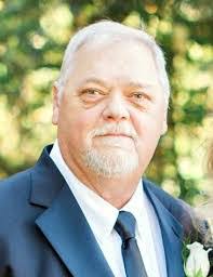 Luke Halcomb's Instagram, Twitter & Facebook