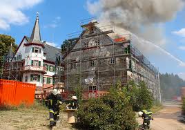 Brand Am Eulbacher Schloss Sorgt Fur Millionenschaden