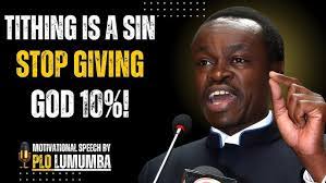 Sarah Manzi's Instagram, Twitter & Facebook