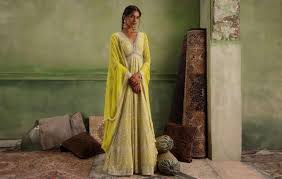 Shop Designer Salwar Suits & Latest Salwar Kameez Online | KALKI Fashion