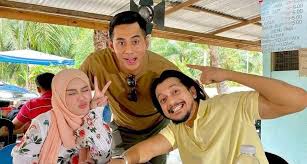 Although they are fine with the situation, zill and armel lead separate lives and don't act like a married couple. Drama Rindu Awak 200 Episod 21