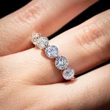 anniversary rings for her