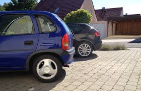 The detached garages sit behind the dwellings, and are, like the dwelling duplex garage separation. Wie Wichtig Ist Eigentlich Eine Garage Autoirrtum De Irrtumer Rund Um Auto Verkehr Und Technik