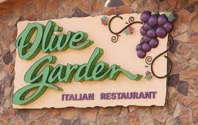 The 8 Best Things You Can Order At Olive Garden According To Nutritionists Copycat Recipes Olive Garden Olive Gardens Olive Garden Stuffed Mushrooms