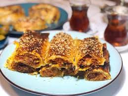 Schnelle Tuerkische Boerek Mit Kartoffeln Und Hackfleisch L Fingerfood Boerek In 2020 Fingerfood Borek Mit Hackfleisch Rezept Borek