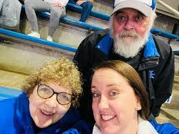 Kara Earl's Instagram, Twitter & Facebook