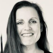 Man kan tage pigen ud af transportbranchen, men man kan (åbenbart) ikke  tage transportbranchen ud af pigen...... Derfor er det med et stort smil og  glimt i øjet, at jeg kan fortælle