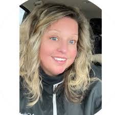 Amy Brinker's Instagram, Twitter & Facebook