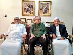 Tun abdul hamid mohamad average rating: Abdul Hadi Awang Ø¹Ù„Ù‰ ØªÙˆÙŠØªØ± Setinggi Penghargaan Di Atas Kesudian Tun Abdul Hamid Mohamad Menerima Kunjungan Hormat Daripada Pihak Kami Tun Abdul Hamid Ialah Seorang Tokoh Perundangan Dan Perlembagaan Yang Amat