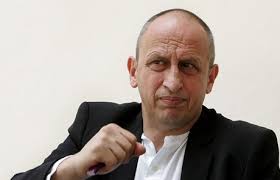 Moderátor s prořízlou pusou. Jan Kraus slaví šedesátiny