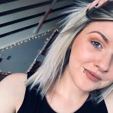 Lois Holley's Instagram, Twitter & Facebook