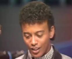 Por ella las puestas de sol y las noches amargas...