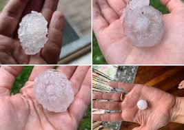 Tantissime auto distrutte dalla grandine. Violenta Grandinata Sul Basso Varesotto