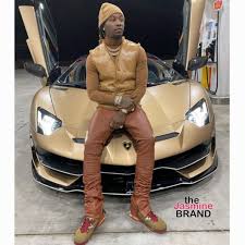 Belcalis marlenis almánzar (born october 11, 1992), known professionally as cardi b, is an american rapper and songwriter. Offset Tells Haters You Want My Life As He Poses In Front Of New Lamborghini Laptrinhx News