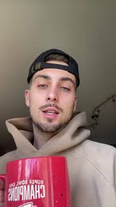 Account issues are finally solved! This is now the official gusbusz backup  account. Lets get to 500 followers asap💙🚌