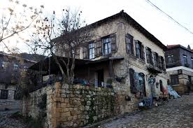 Kuzey Ege De Gizli Cennet Yesilyurt Kaz Daglari Nin Eteginde Kurulu Yesilyurt Koyu Bozulmamis Dogasi Ve Eski Tas Evleriyle Buyuk Sehir Sehir Istanbul Evler