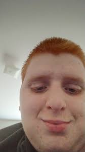 Hi looking for gf I'm 17