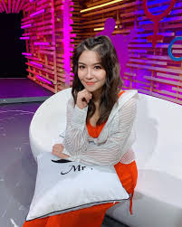 練美娟（有酒今晚吹*、調查男女、開運旅神團、考有feel、造美人；大叔的愛） 蔡宛珊（異國風情畫、學神出沒注意；無限斜棟有限公司） 蔡寶欣（轉機 on air） 羅沛琪（chill club 推介*、talk星day） 譚凱倫（異國風情畫；太平紋身店、無限斜棟有限公司） æ™šå¹ å•ªå•ªpartner ç«é›žå§å¿½ç„¶å¤±è¹¤ç¶²æ°'æˆåŠŸçˆ­å–æ›ä¸»æŒ é¦™æ¸¯01 å³æ™‚å¨›æ¨‚