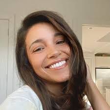 Ashley Beaubien's Instagram, Twitter & Facebook