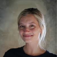 Allison Moyer's Instagram, Twitter & Facebook