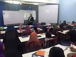 Rumah ini beralamat di batu 21/1 bukit merchat, kampung tanjong rimau, 78000 alor gajah, melaka mempunyai keluasan 1 ekar telah dibina oleh en. Bilik Seminar Alor Gajah Di Bandar Alor Gajah