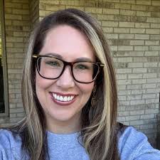 Looking for clarification. We saw a 18 year old patient for consultation  wisdom teeth removal (mom set the appointment up)and the patient brought  along his grandparents as well. Someone in the my