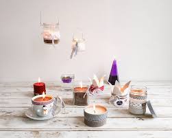 Entscheiden sie zuerst, was für eine kerze sie machen wollen und wählen sie ihr gefäß danach aus. Kerzengiessen In Der Weihnachtszeit