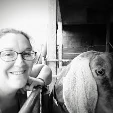 2 Bee's Farm & Garden LLC