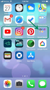 What you need is, for each line, to select your top three apps you use the most, and for the fourth slot, to create a folder with the name of the category. Show Your Iphone Some Love 3 The Baer Minimalist Indianapolis Residential Organizer