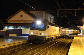 A partir de entonces renfe suprimió su. Renfe Modifica El Horario Del Trenhotel Granada Barcelona Vivir El Tren Historias De Trenes