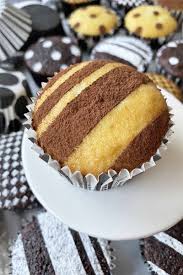 Check out these 10 clever ways to frost and decorate cupcakes with different piping techniques. An Easy Frosting Free Way To Decorate Cupcakes Foodal