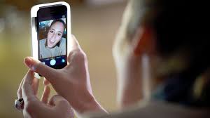 You Can Finally Take The Perfect Selfie Thanks To This Phone Case Abc News