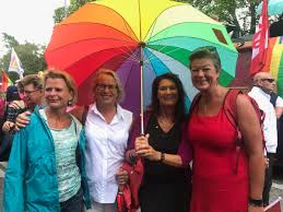 May 28, 2021 · ann linde framhöll ett mönster av negativt agerande från ryssland och beskrev annekteringen av krim som det främsta hotet mot den europeiska säkerhetsordningen. Ann Linde On Twitter Happy Pride Regner Asa Ylvajohansson Miasundelin